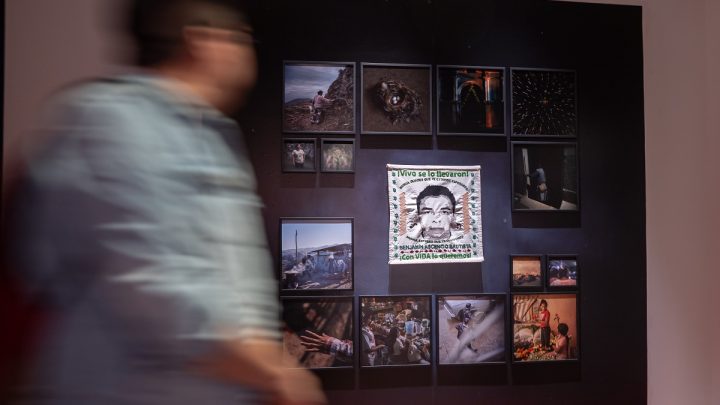 Bienal de Fotografía abierta hasta marzo de 2026, la muestra ofrece una mirada profunda a las complejidades del ser humano