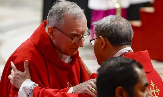 Los animó a no desfallecer porque la paz es artesanal, Cardenal Pietro Parolin