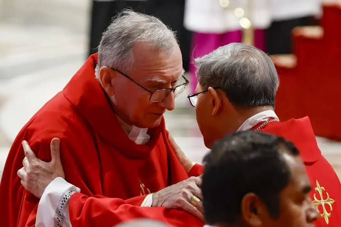 Los animó a no desfallecer porque la paz es artesanal, Cardenal Pietro Parolin